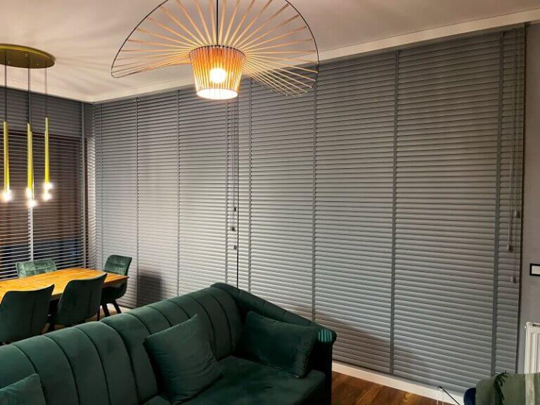 żaluzje wewnętrzne aluminiowe i drewniane