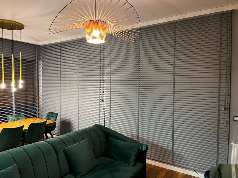 żaluzje wewnętrzne aluminiowe i drewniane