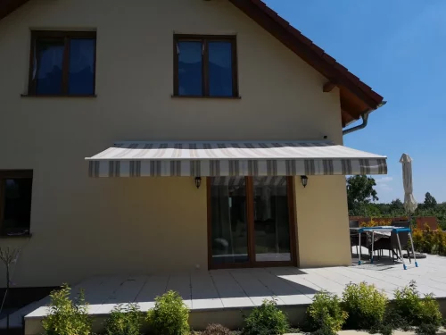 markiza-paski-dom-jednorodzinny