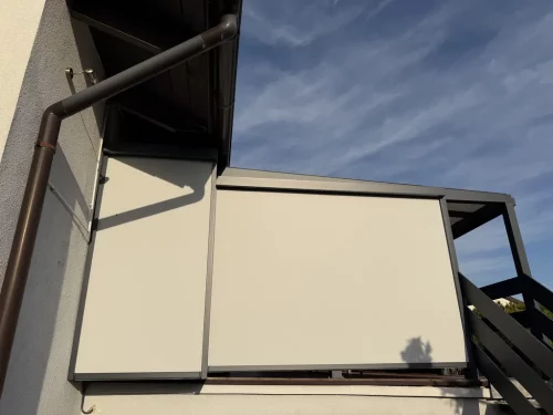 screen-zewnetrzny-bezowy-balkon